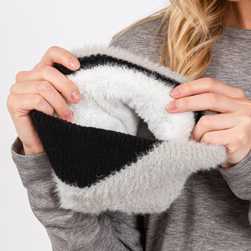 HATEGORY Fuzzy Detailed Fleece Pom Pom Beanie Hat