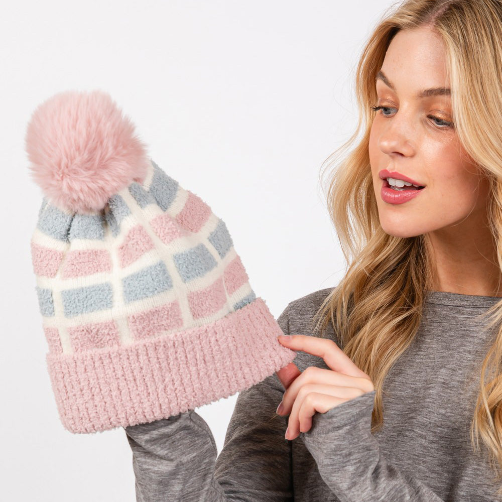 HATEGORY Cozy Color Blocked Pom Pom Beanie Hat