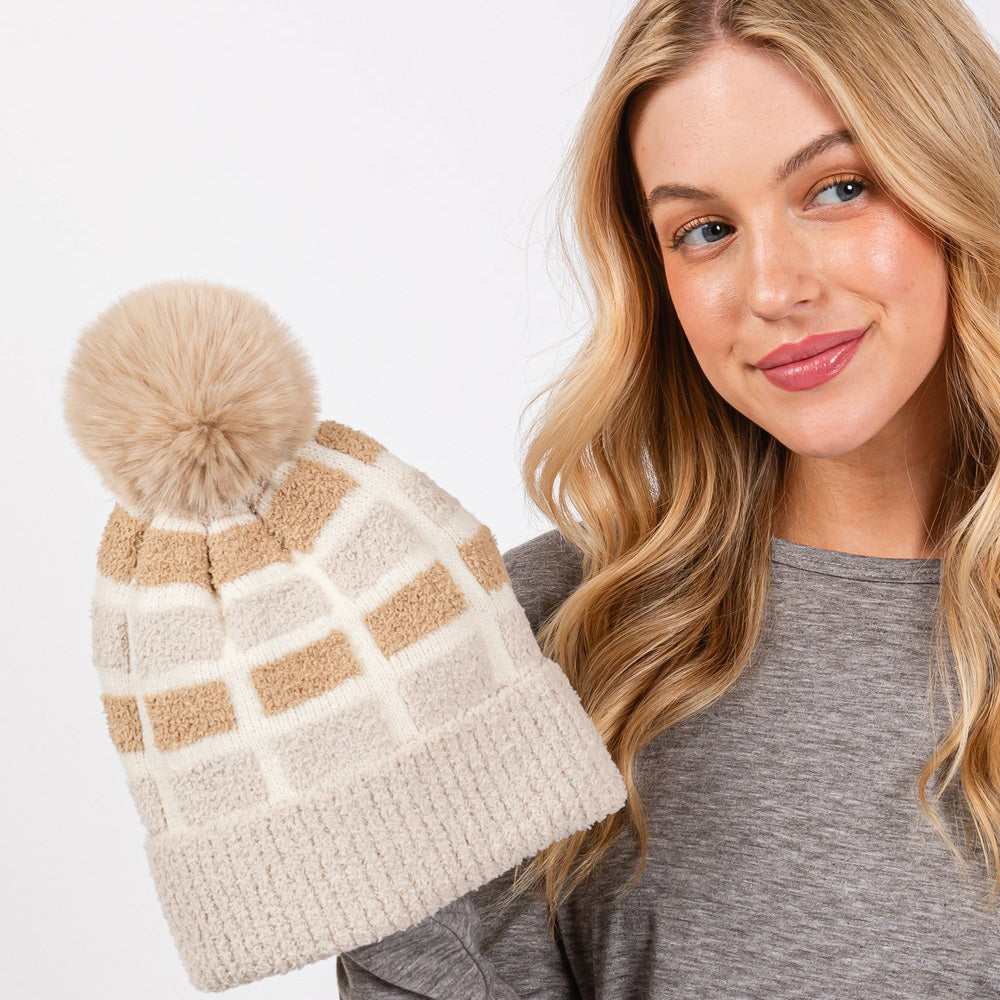 HATEGORY Cozy Color Blocked Pom Pom Beanie Hat