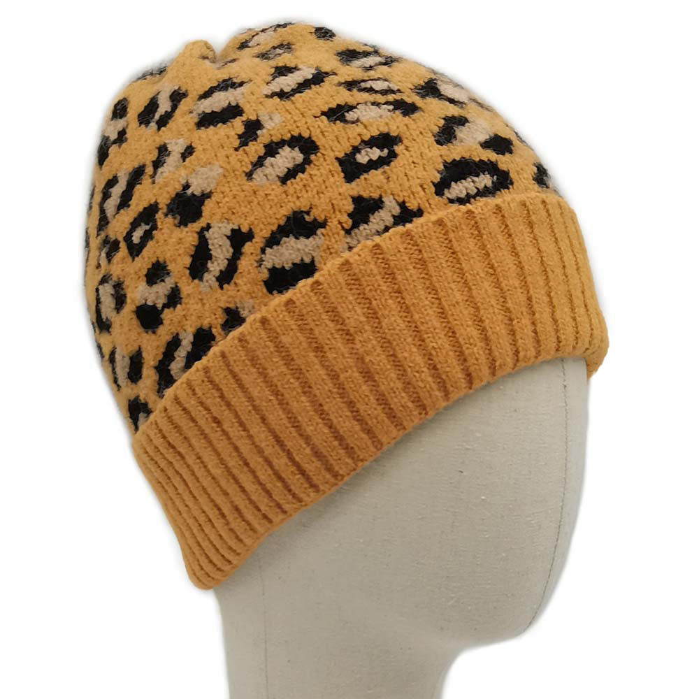 HATEGORY Leopard Patterned Ribbed Cuff Beanie Hat