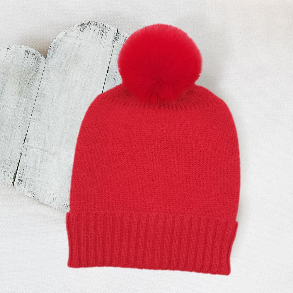 HATEGORY Solid Knit Beanie Hat With Faux Fur Pom