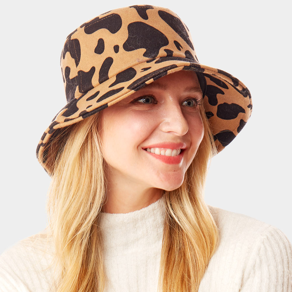 HATEGORY Cow Patterned Bucket Hat