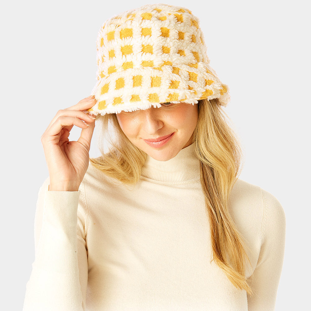 HATEGORY Check Patterned Faux Fur Bucket Hat