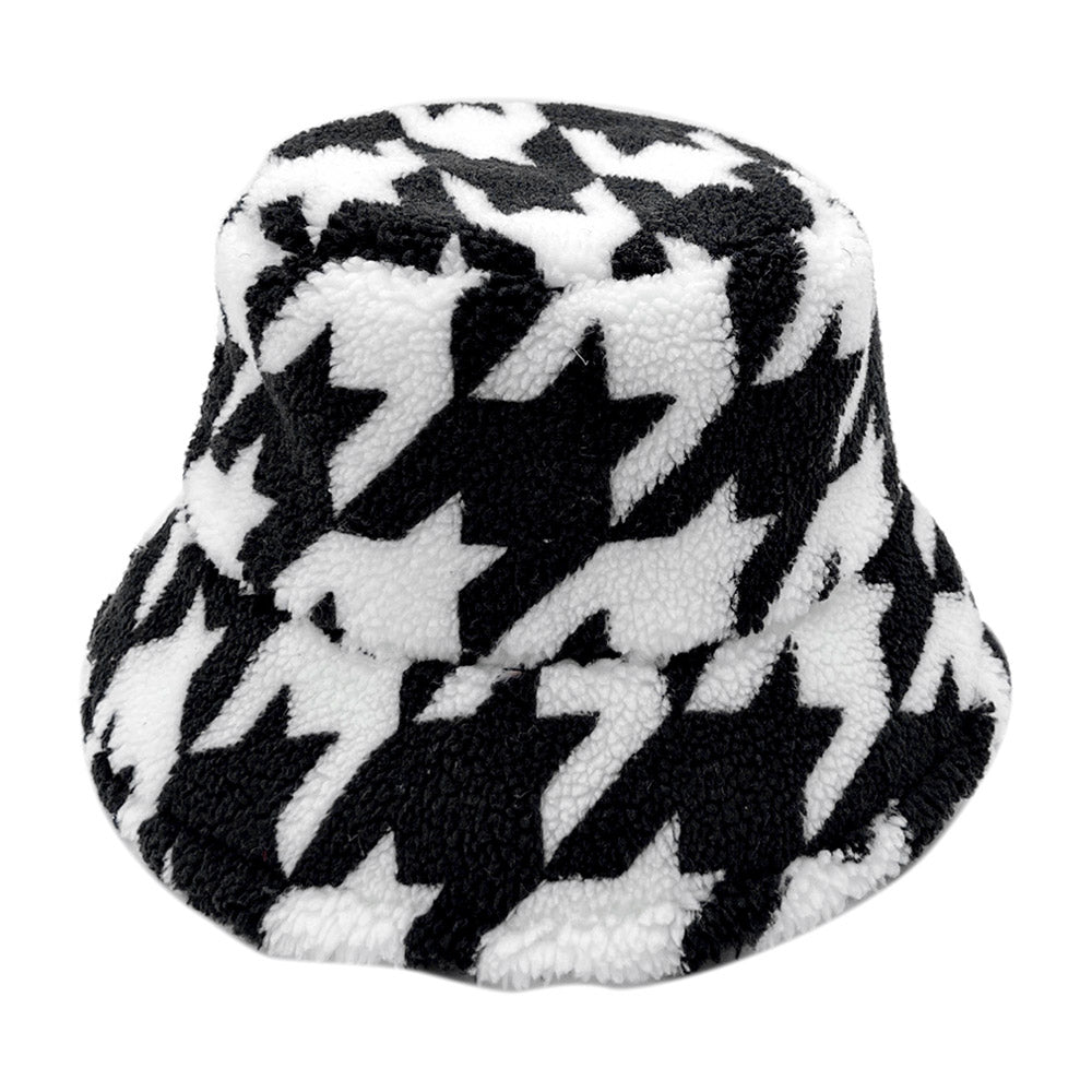 HATEGORY Houndstooth Patterned Sherpa Bucket Hat
