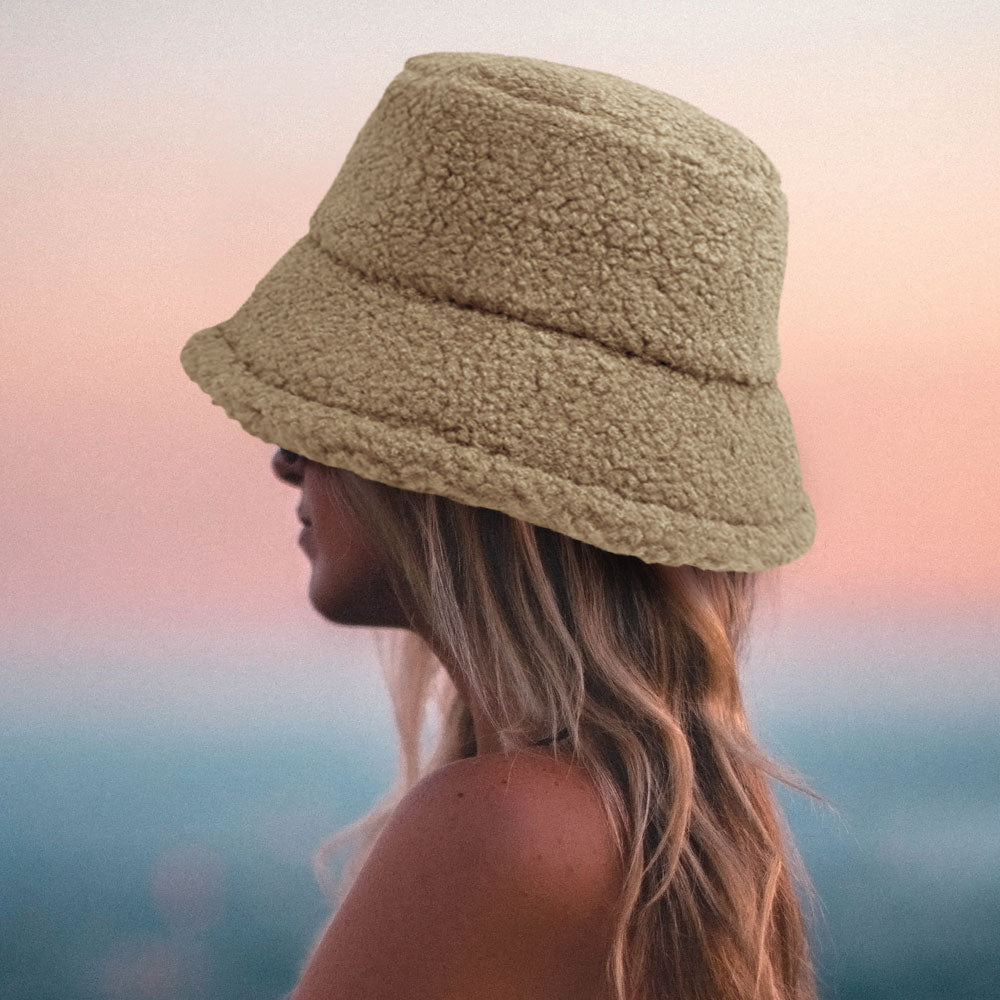 HATEGORY Fluffy Bucket Hat
