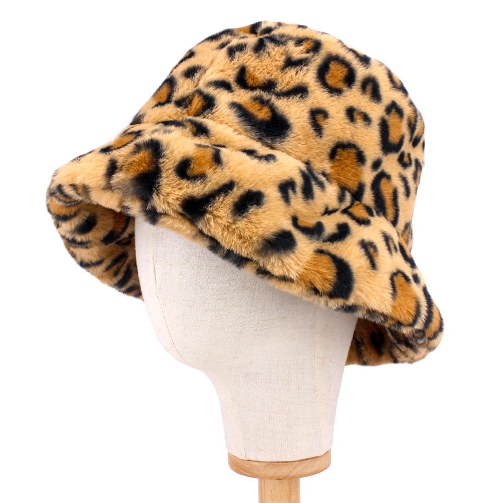 HATEGORY Leopard Patterned Faux Fur Bucket Hat