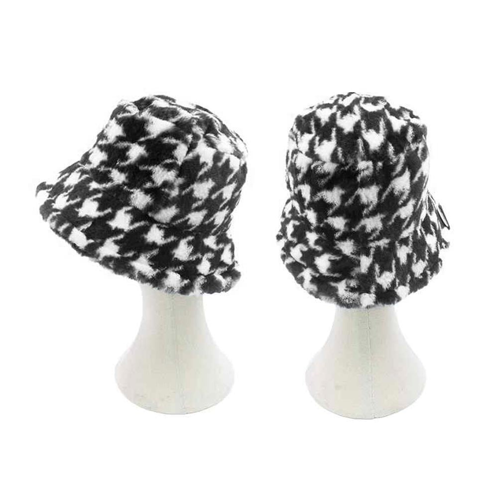 HATEGORY Houndstooth Patterned Faux Fur Bucket Hat