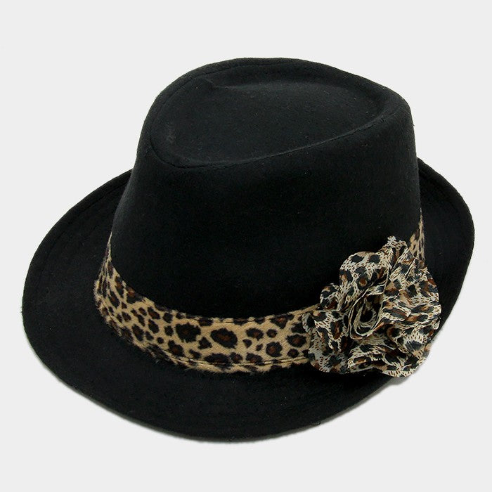 HATEGORY Fedora with Leopard Pattern Brooch