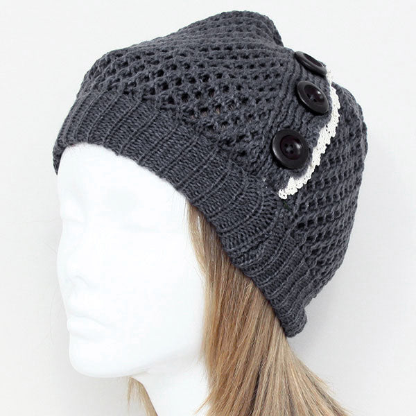 HATEGORY Cute Buttoned Acrylic Beanie