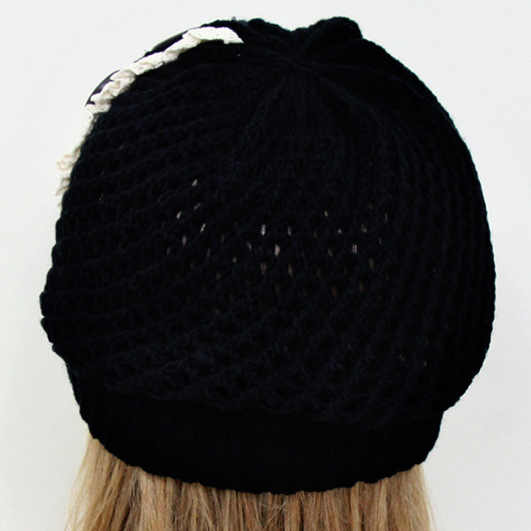 HATEGORY Cute Buttoned Acrylic Beanie