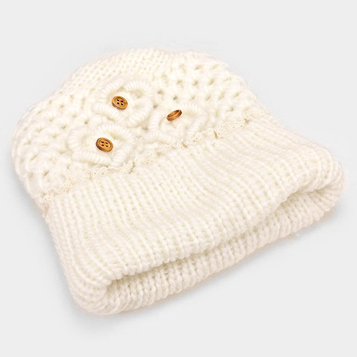HATEGORY Cute Buttoned Acrylic Beanie