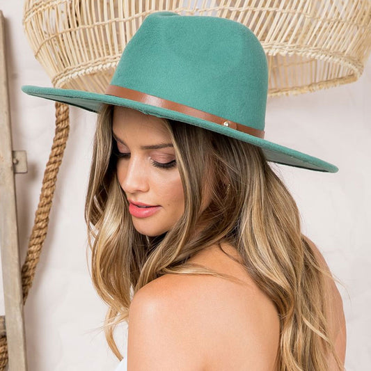 HATEGORY Faux Leather Band Trimmed Felt Panama Hat