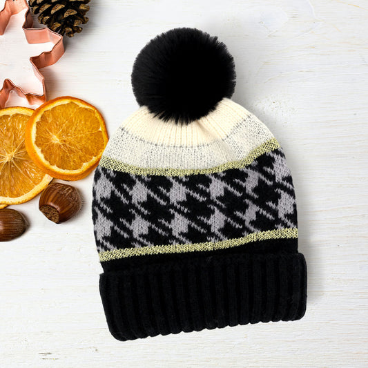 HATEGORY Houndstooth Patterned Pom Pom Beanie Hat