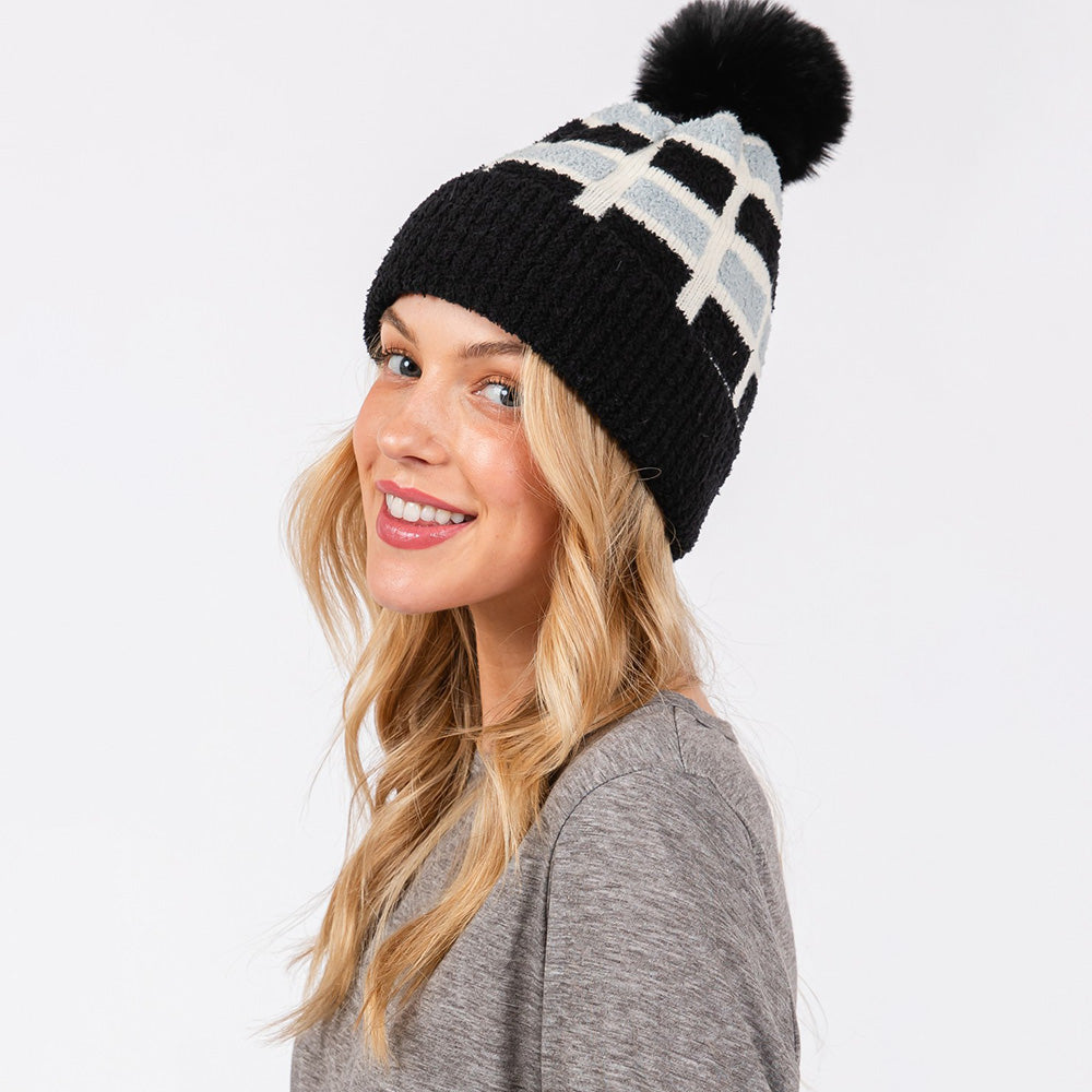 HATEGORY Cozy Color Blocked Pom Pom Beanie Hat
