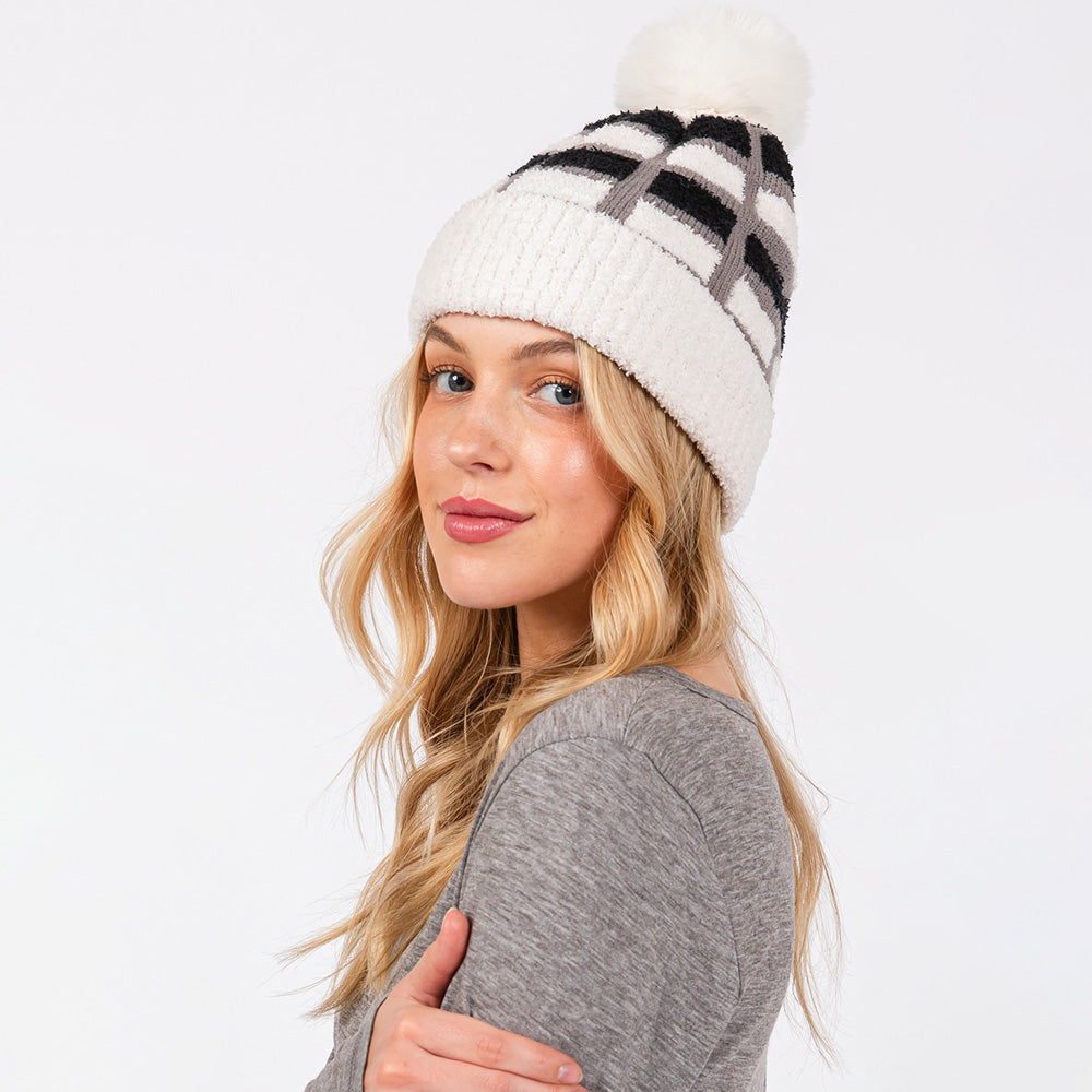 HATEGORY Cozy Color Blocked Pom Pom Beanie Hat
