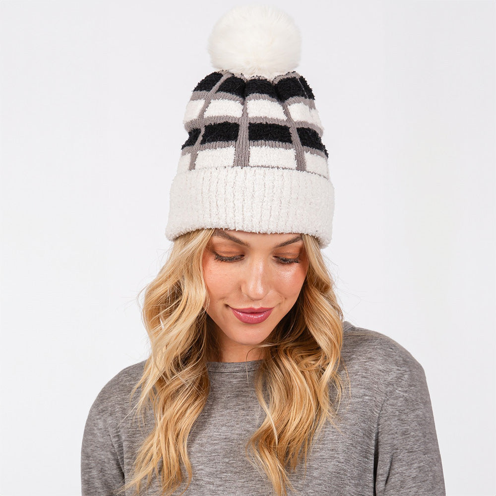HATEGORY Cozy Color Blocked Pom Pom Beanie Hat