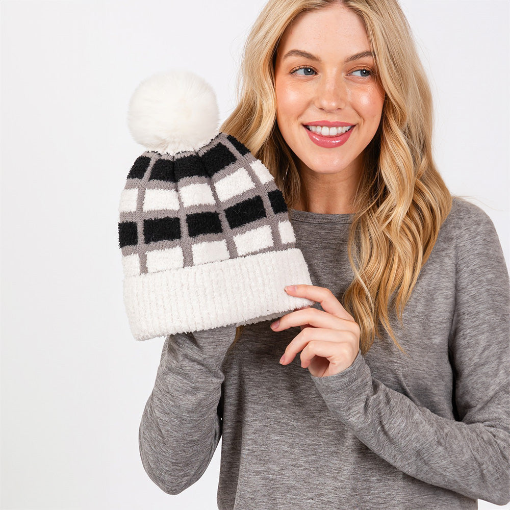 HATEGORY Cozy Color Blocked Pom Pom Beanie Hat