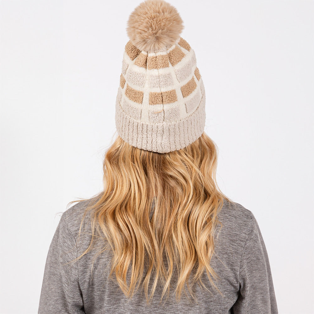 HATEGORY Cozy Color Blocked Pom Pom Beanie Hat