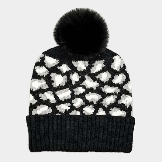 HATEGORY Leopard Patterned Faux Fur Pom Pom Ribbed Beanie Hat
