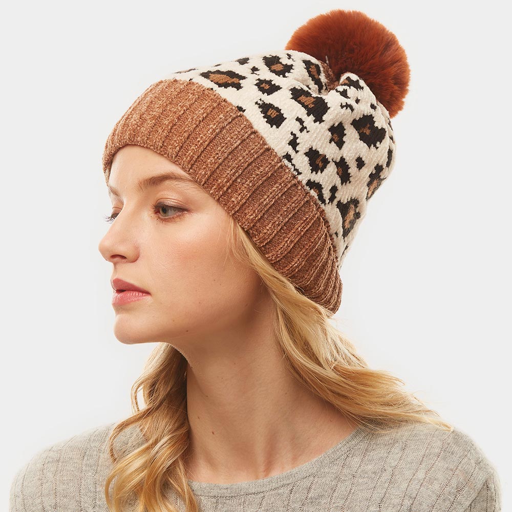 HATEGORY Leopard Print Pom Pom Beanie Hat