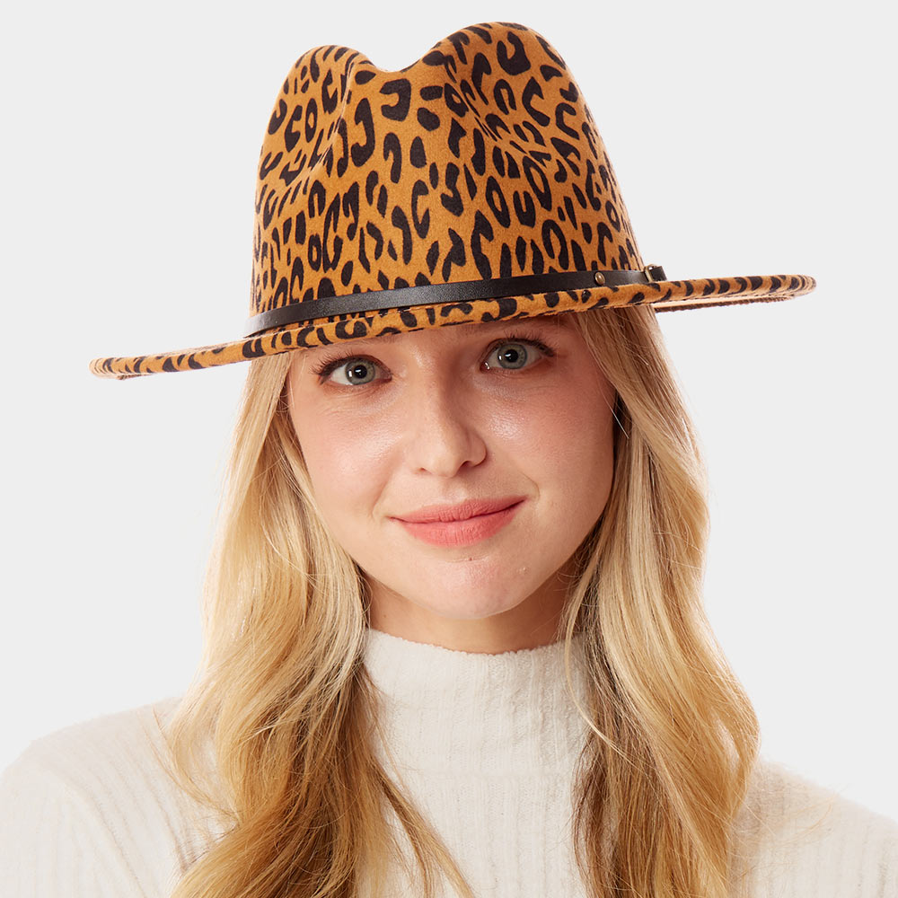 HATEGORY Faux Leather Band Detailed Leopard Patterned Panama Hat