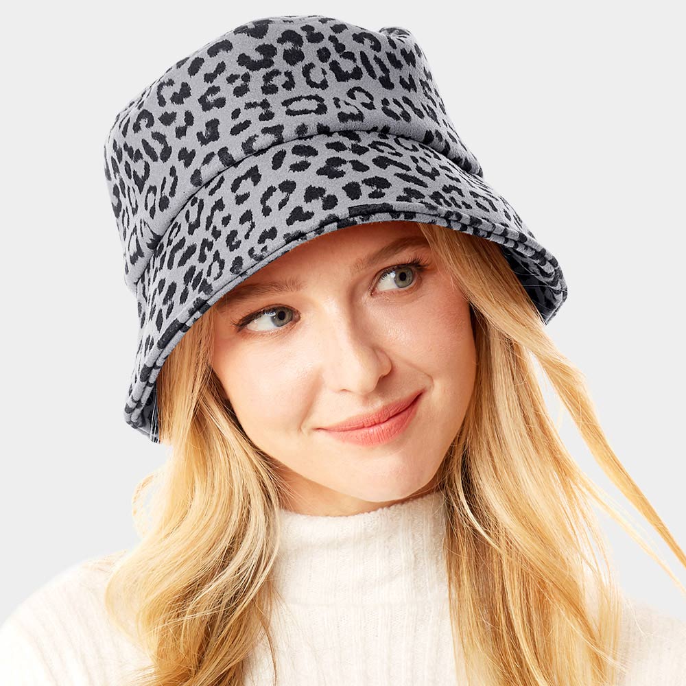 HATEGORY Leopard Patterned Bucket Hat