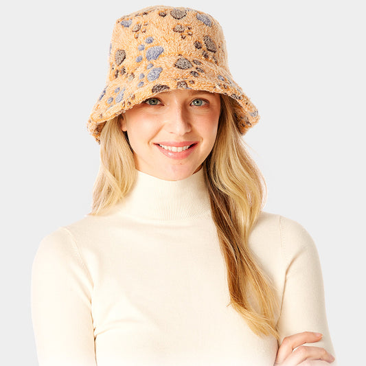 HATEGORY Animal Paw Faux Fur Bucket Hat