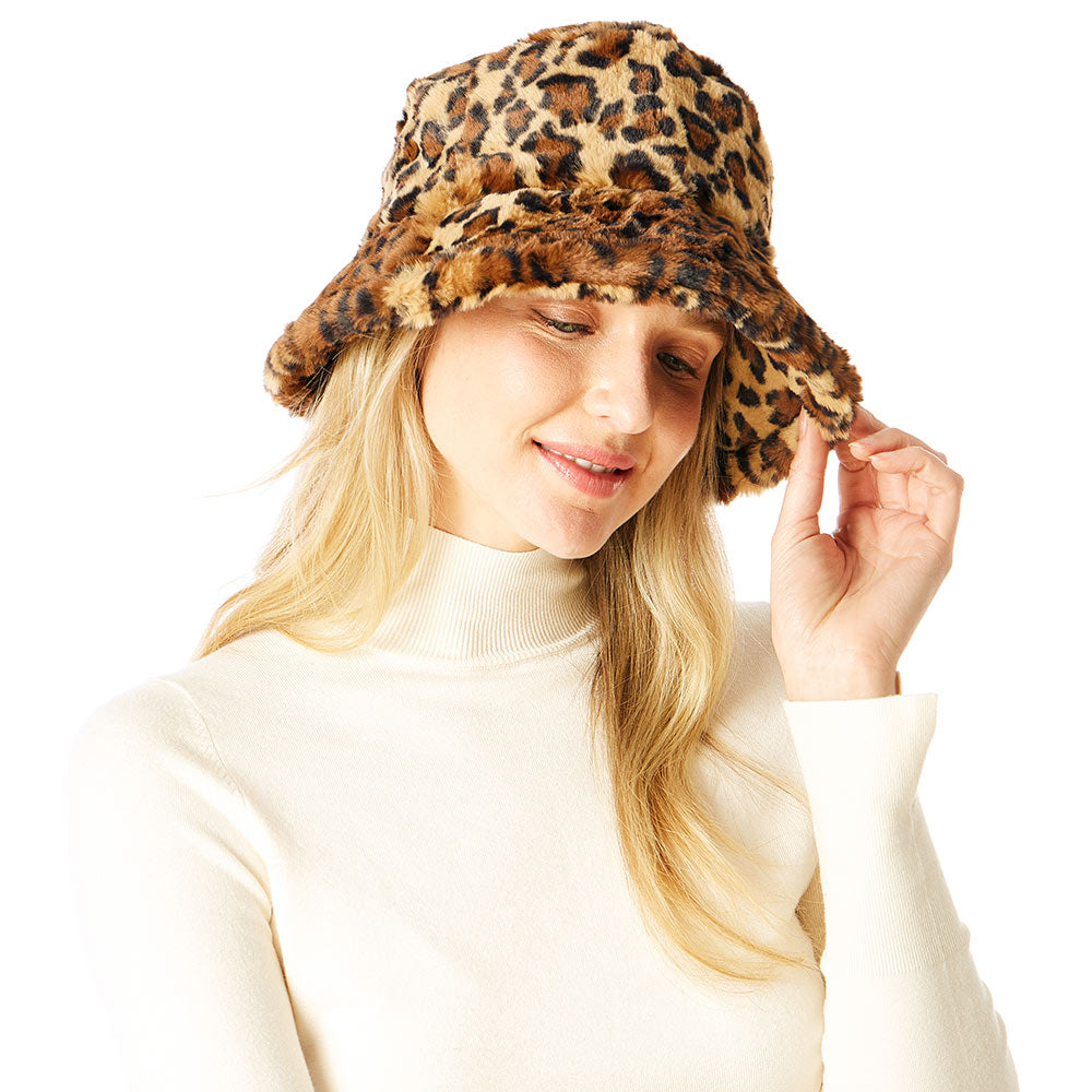 HATEGORY Leopard Patterned Soft Faux Fur Bucket Hat