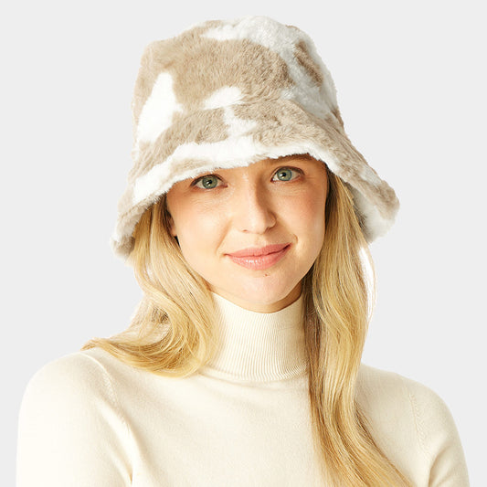 HATEGORY Cow Patterned Faux Fur Bucket Hat