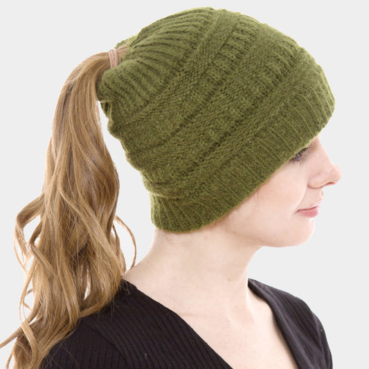 HATEGORY Cable Knit Ponytail Beanie Hat