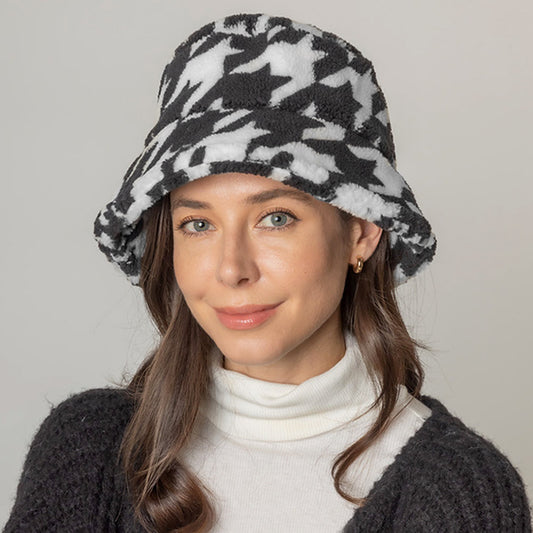 HATEGORY Houndstooth Patterned Sherpa Bucket Hat