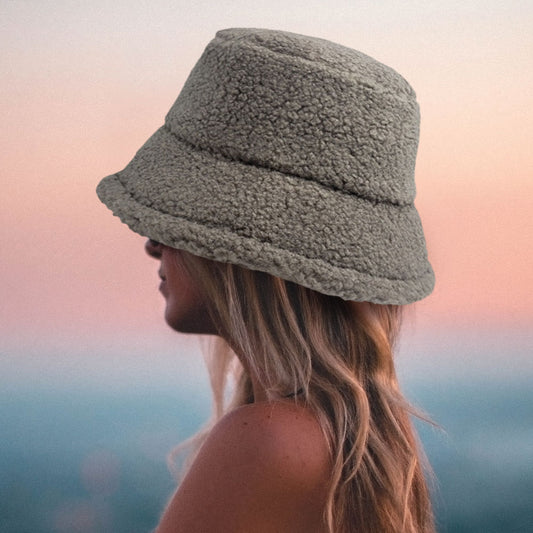HATEGORY Fluffy Bucket Hat