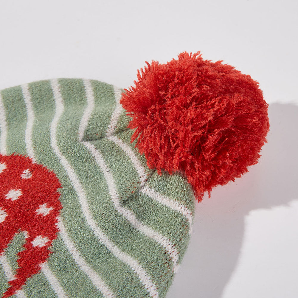 HATEGORY Cozy Reindeer Face Snowflake Pom Pom Beanie Hat