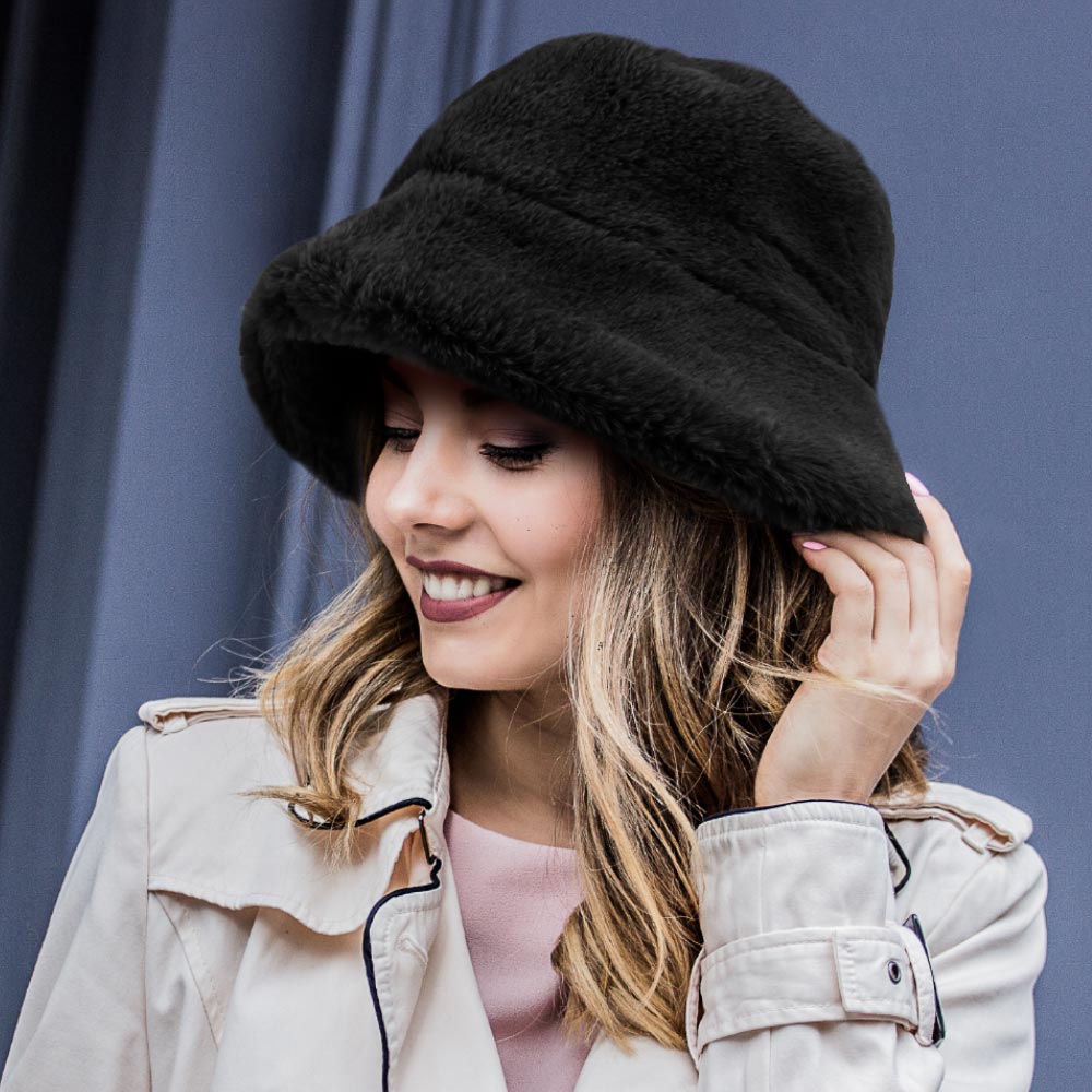 HATEGORY Faux Fur Bucket Hat