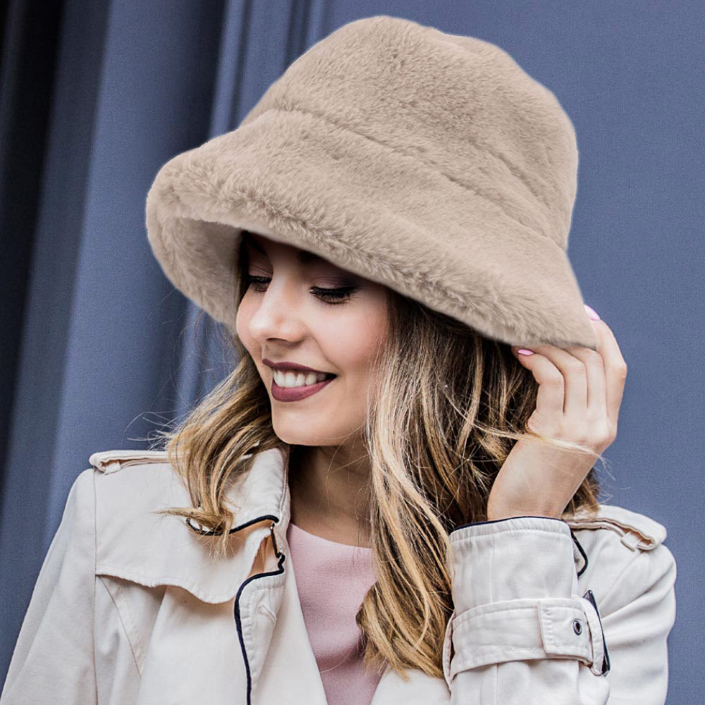 HATEGORY Faux Fur Bucket Hat