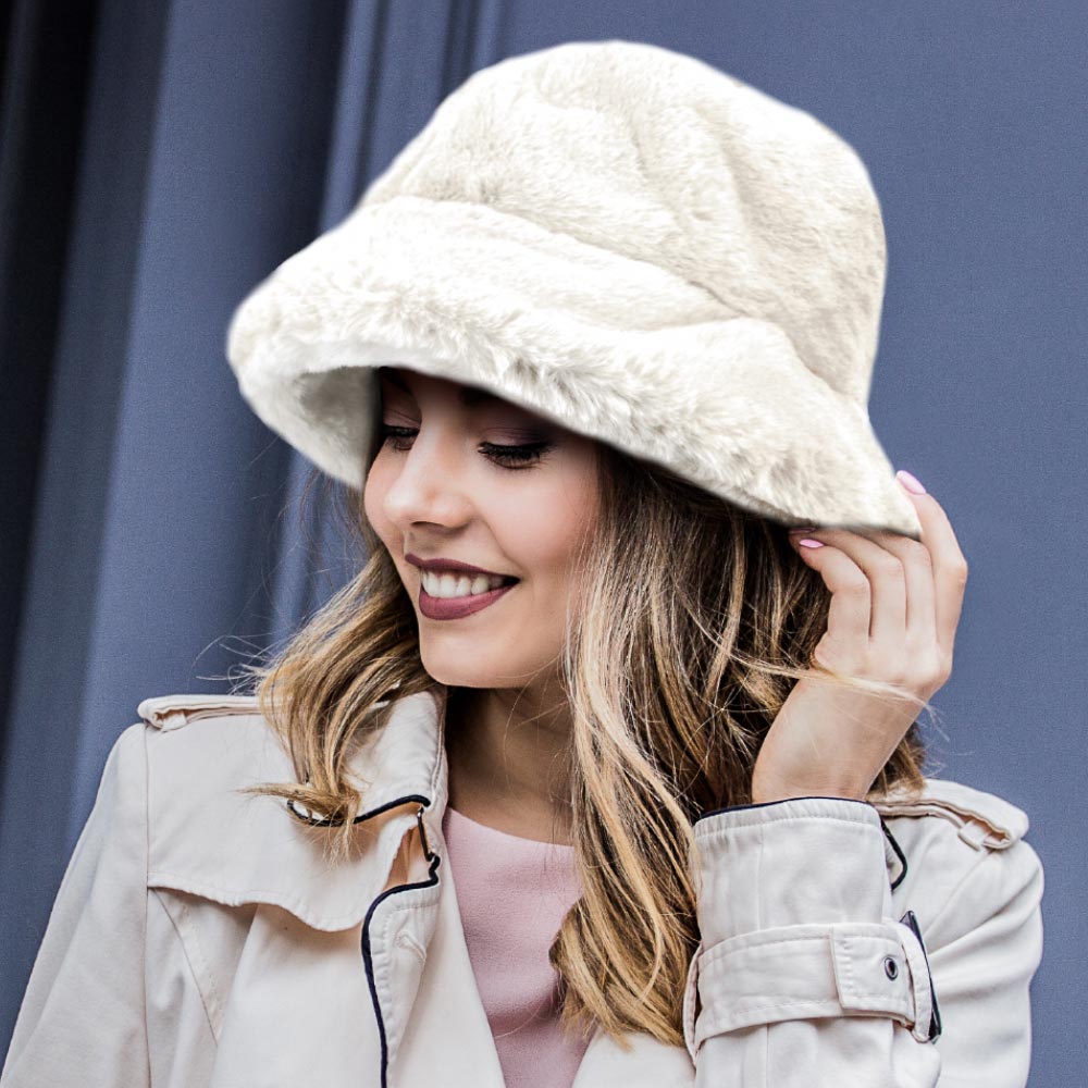 HATEGORY Faux Fur Bucket Hat