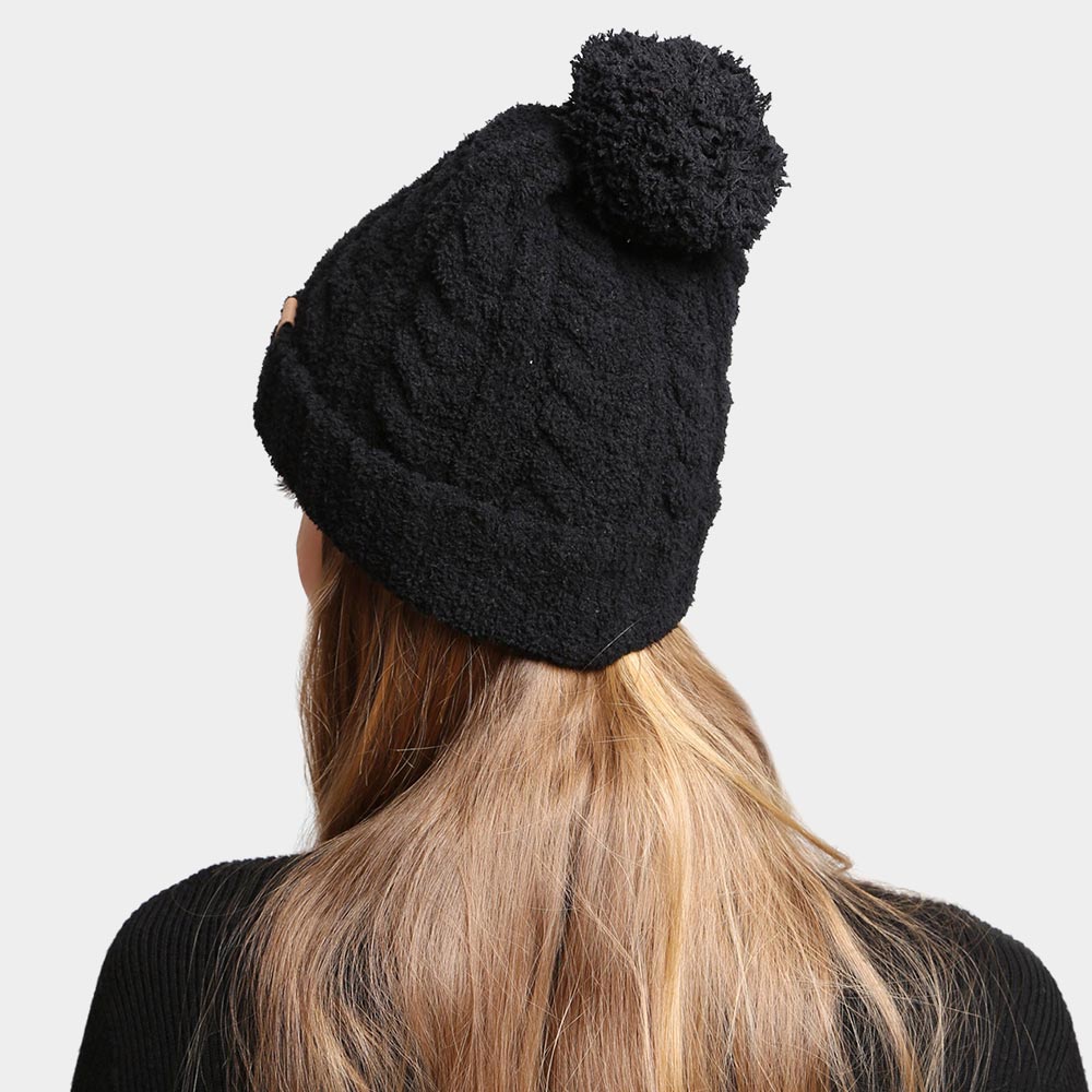 HATEGORY Solid Color Pom-Pom Beanie