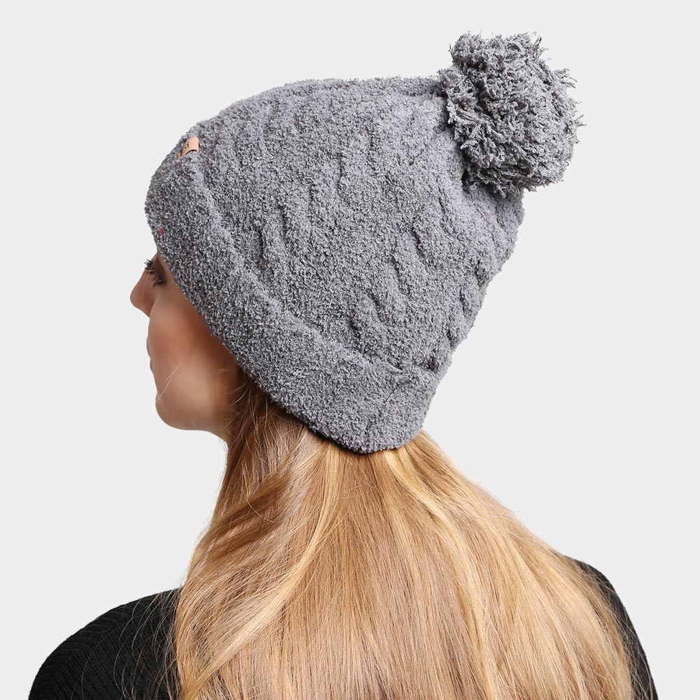 HATEGORY Solid Color Pom-Pom Beanie