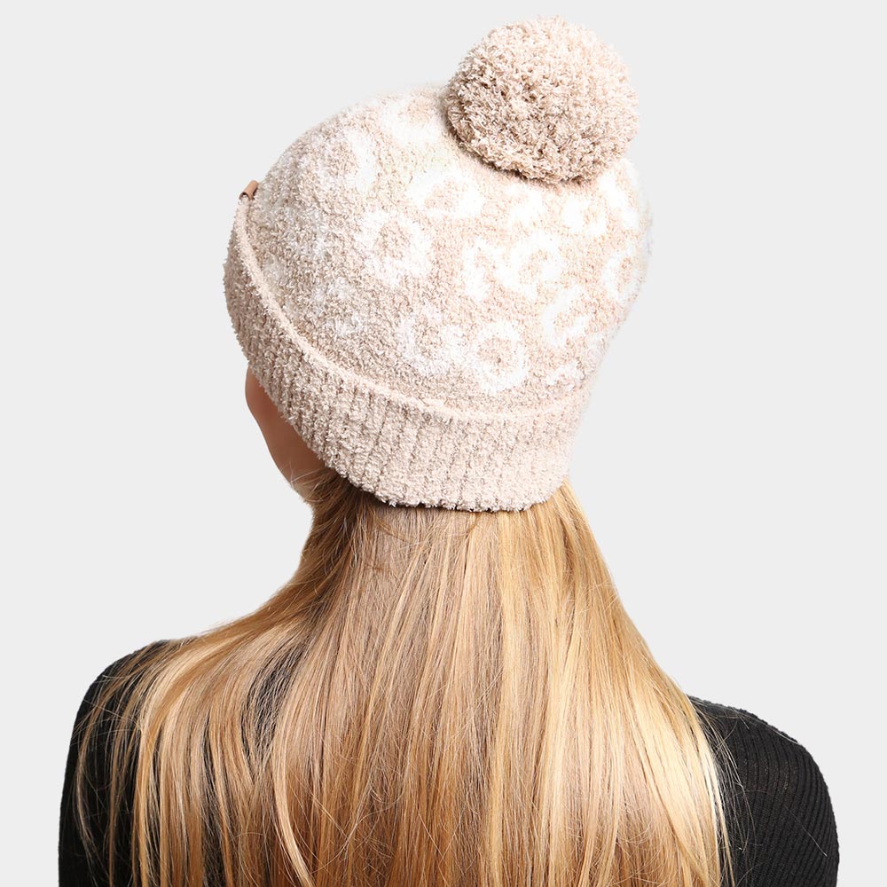 HATEGORY Leopard Lined Pom-Pom Beanie