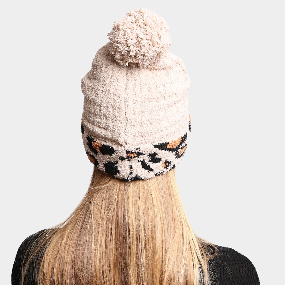 HATEGORY Solid Color Linked Leopard Accented Pom-Pom Beanie