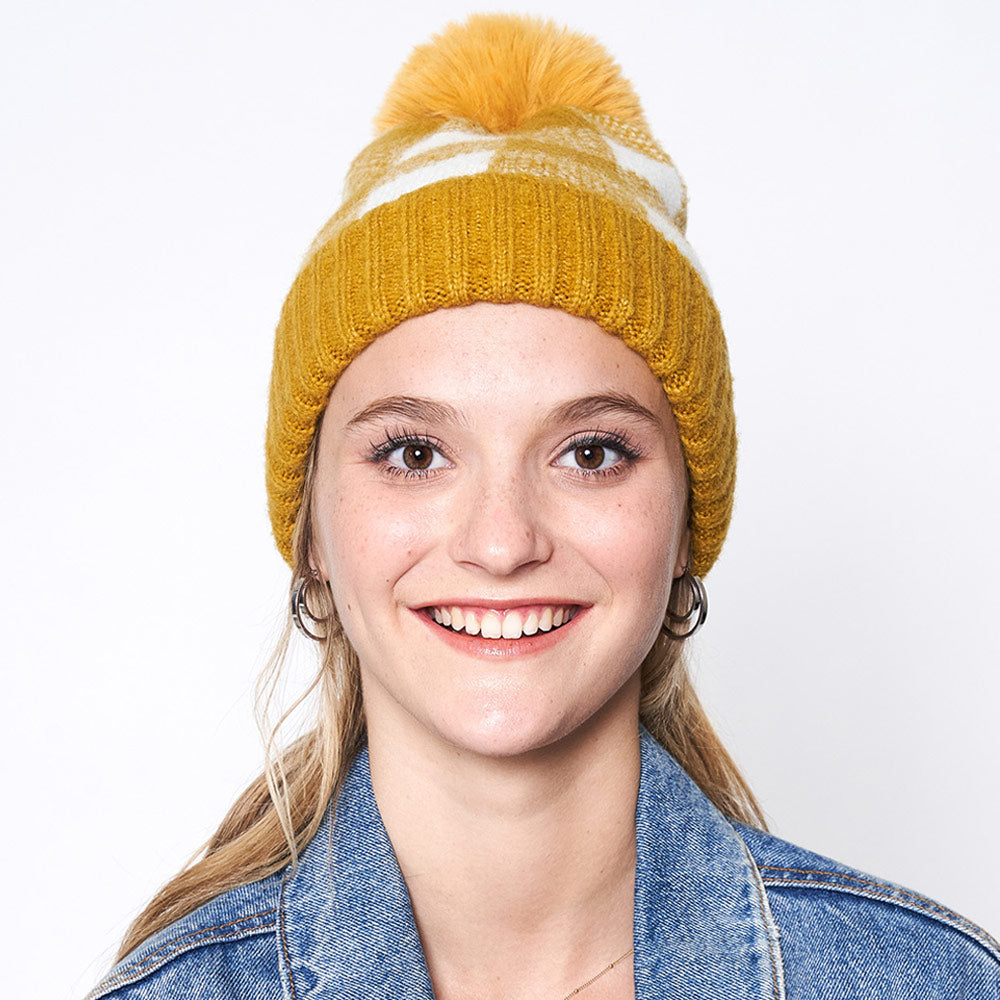 HATEGORY Buffalo Check Patterned Faux Fur Pom Pom Beanie Hat