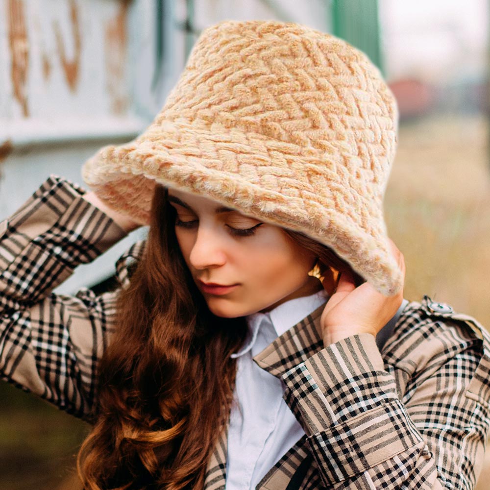 HATEGORY Patterned Faux Fur Solid Bucket Hat