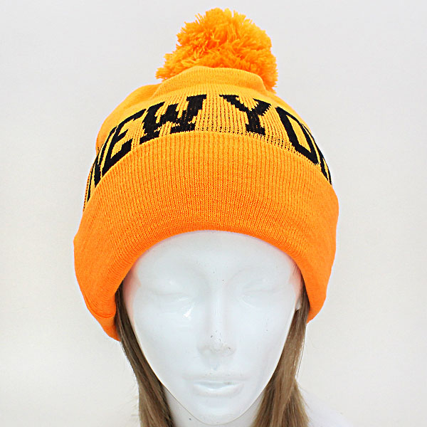 HATEGORY "New York" Acrylic Pom Beanie