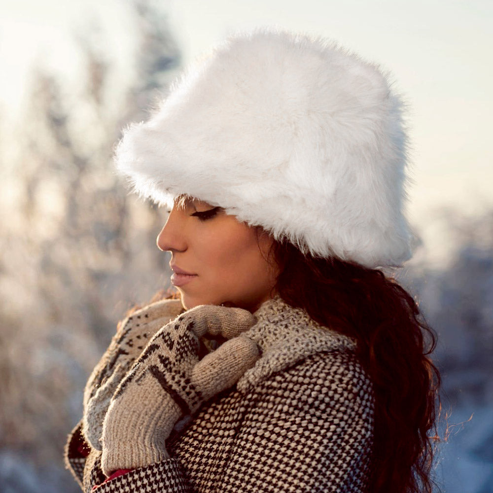 HATEGORY Fuzzy Faux Fur Bucket Hat